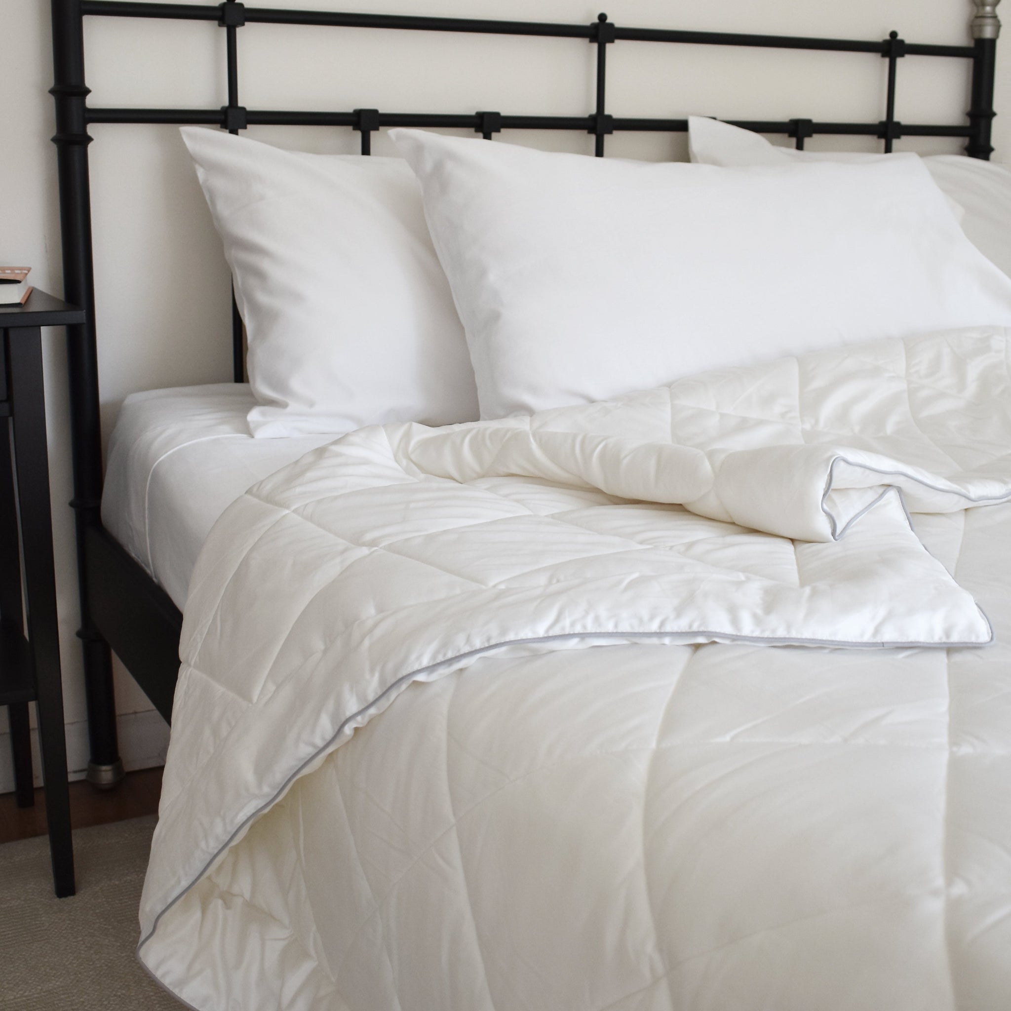 Wool Comforter, Queen